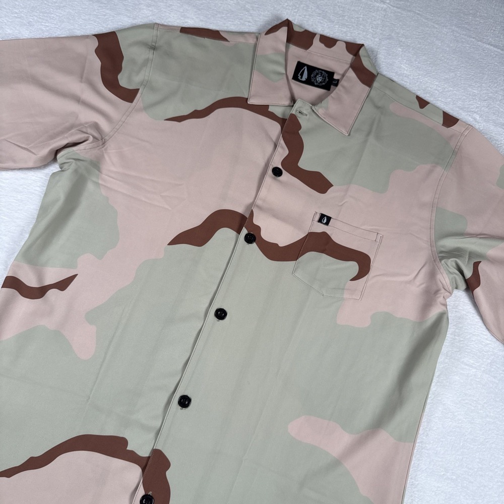 TacHuntFish THF DCU Mojito Camo Button Up Shirt Men's Size Large Volcom S/S